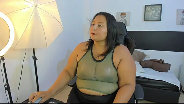 BWW-CINDY11 online show from February 2026 03:48:01 AM