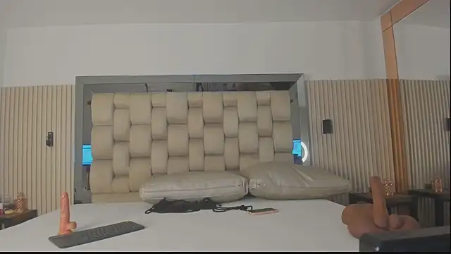 noah pariss online show from March 2026 10:10:02 AM