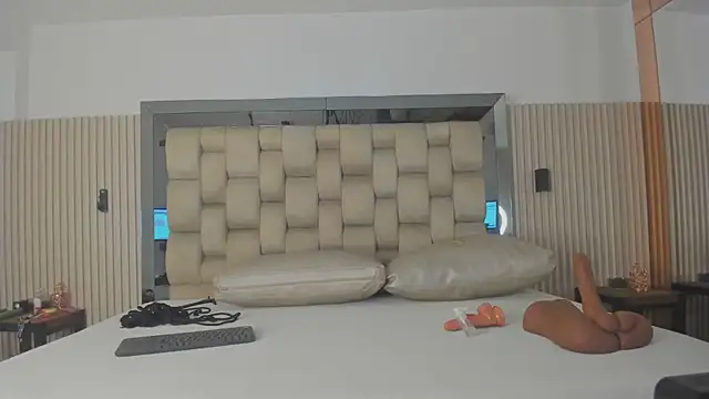 noah pariss online show from March 2026 11:18:02 AM