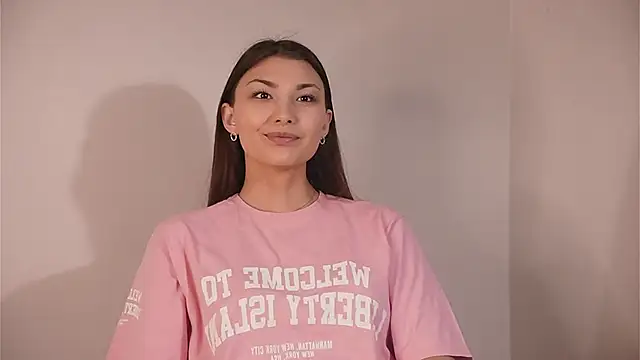 Snapshot of LonaDonn chatting on November 2025 10:27:02 AM LonaDonn online show from November 2025 10:27:02 AM