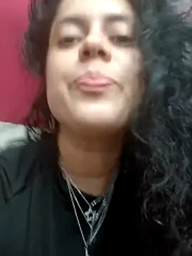 Snapshot of Lapeluda25 chatting on December 2025 08:03:01 PM Lapeluda25 online show from December 2025 08:03:01 PM