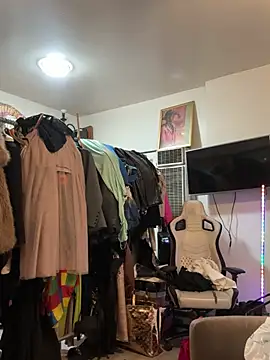 Motherbigbus online show from April 2026 06:48:02 AM