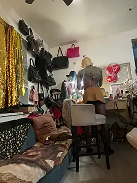 Motherbigbus online show from February 2026 07:44:01 AM