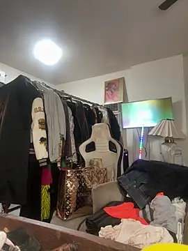 Motherbigbus online show from March 2026 10:19:02 AM