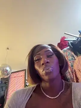 Motherbigbus online show from March 2026 03:01:01 AM