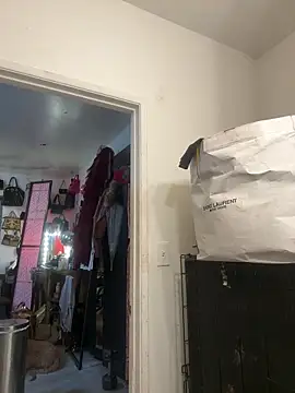 Motherbigbus online show from March 2026 11:17:01 AM