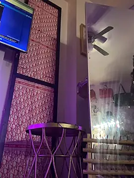 Motherbigbus online show from February 2026 10:34:02 AM