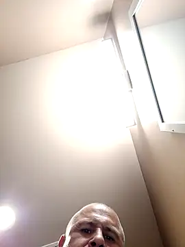 GIRTHMAN2000 online show from November 2025 11:16:02 PM