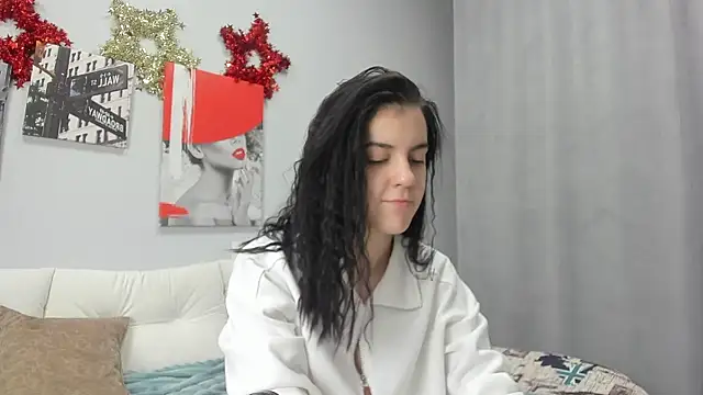 Lovely Audrey online show from December 2025 01:12:01 AM