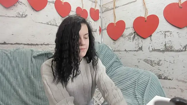 Lovely Audrey online show from November 2025 01:17:01 AM