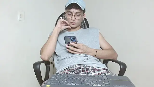 andrew dann online show from November 2025 06:25:01 AM