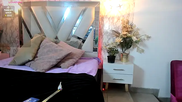 LILITH LIBELULA online show from December 2025 07:24:01 PM