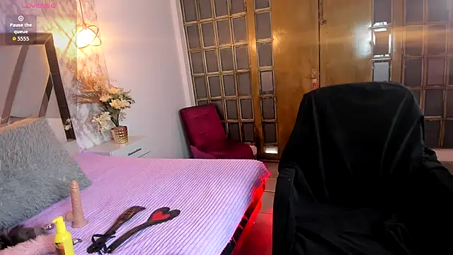 LILITH LIBELULA online show from December 2025 07:37:01 PM