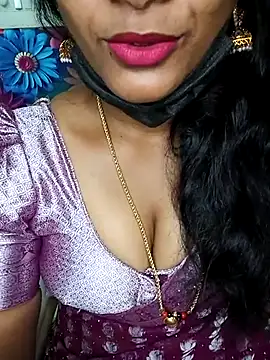 Snapshot of Premalatha_28 chatting on November 2025 06:45:02 PM Premalatha 28 online show from November 2025 06:45:02 PM