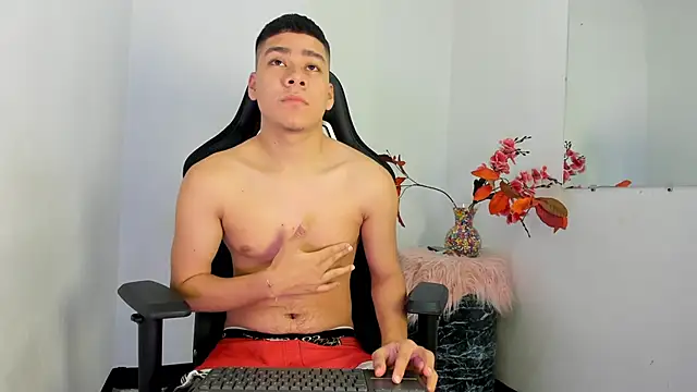 Lucastorrez01 online show from January 2026 03:10:01 AM