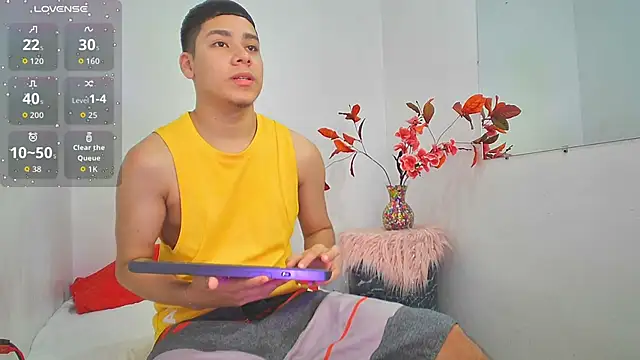 Lucastorrez01 online show from November 2025 02:23:02 AM