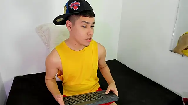 Lucastorrez01 online show from March 2026 11:44:01 PM