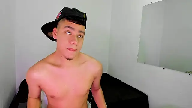 Lucastorrez01 online show from April 2026 12:14:01 AM