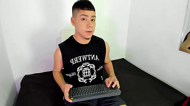 Lucastorrez01 online show from March 2026 12:24:02 AM