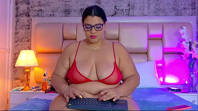 SelennaCooper online show from April 2026 11:38:01 AM