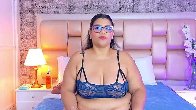 SelennaCooper online show from April 2026 11:50:02 AM