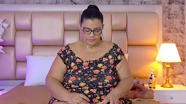 SelennaCooper online show from February 2026 11:43:02 AM