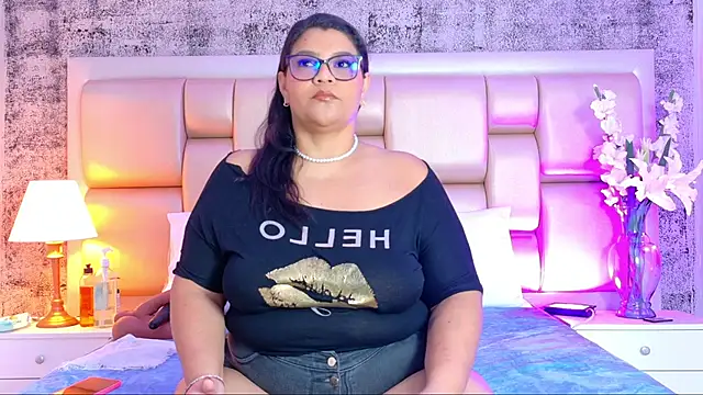 SelennaCooper online show from April 2026 11:38:02 AM