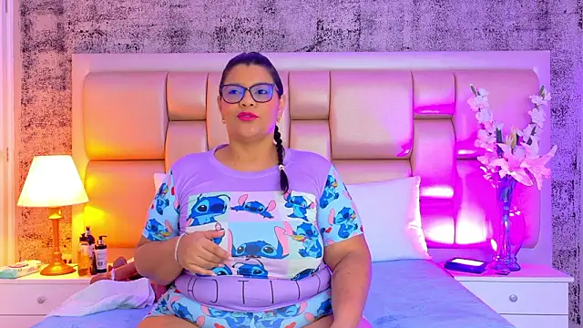 SelennaCooper online show from March 2026 12:01:02 PM