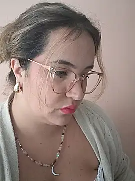 iviiiiiiiiiii online show from December 2025 12:17:02 PM