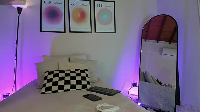 Snapshot of Sofi_vega77 chatting on June 2026 11:26:01 AM Sofi vega77 online show from June 2026 11:26:01 AM
