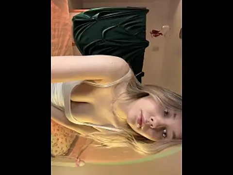 Grem  Grisly online show from December 2025 05:58:02 PM