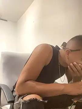 lester rose online show from November 2025 05:02:01 PM