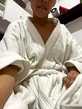 brunalameo online show from November 2025 04:40:02 PM