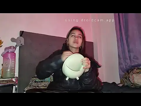 Youngcople18 online show from November 2025 02:43:02 AM