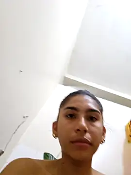 skinnyrox online show from February 2026 02:22:02 AM