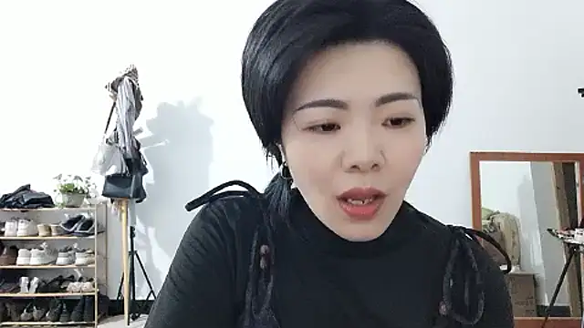 adele8731 online show from December 2025 02:33:01 PM