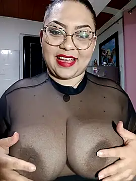 Snapshot of Anna_Lucia88 chatting on June 2026 08:04:02 AM Anna Lucia88 online show from June 2026 08:04:02 AM
