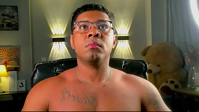 LEONHDZ online show from December 2025 03:21:01 AM