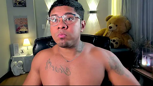 LEONHDZ online show from December 2025 02:54:02 AM