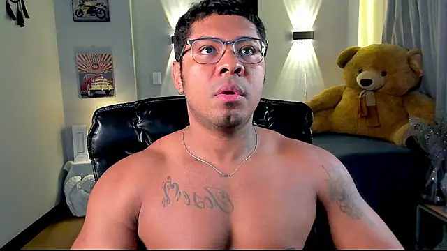 LEONHDZ online show from December 2025 08:19:01 PM