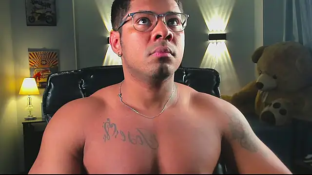 LEONHDZ online show from December 2025 03:50:01 AM