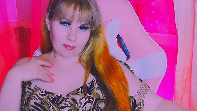 BESTLOLA online show from December 2025 04:11:01 PM