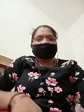 Snapshot of Menka_cut34 chatting on June 2026 11:38:01 AM Menka cut34 online show from June 2026 11:38:01 AM