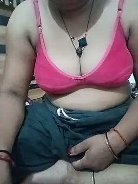 Snapshot of Menka_cut34 chatting on June 2026 10:53:02 PM Menka cut34 online show from June 2026 10:53:02 PM