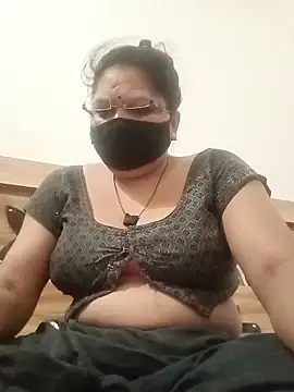 Snapshot of Menka_cut34 chatting on June 2026 11:02:03 PM Menka cut34 online show from June 2026 11:02:03 PM