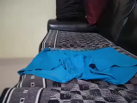 abhiabhi9898 online show from December 2025 07:44:01 AM