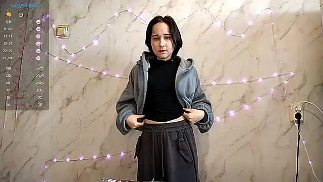 TianaMeiser online show from December 2025 10:40:01 AM