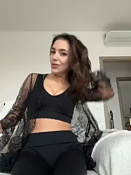 Snapshot of lunababy77 chatting on February 2026 03:03:02 PM lunababy77 online show from February 2026 03:03:02 PM