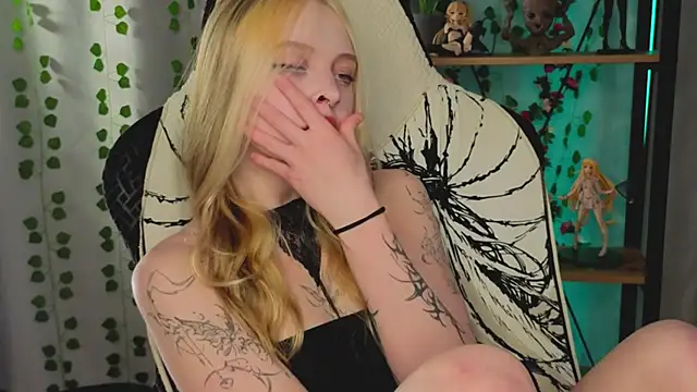 ElvenQueen online show from February 2026 03:33:01 PM