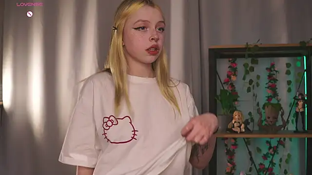 ElvenQueen online show from March 2026 04:12:01 PM